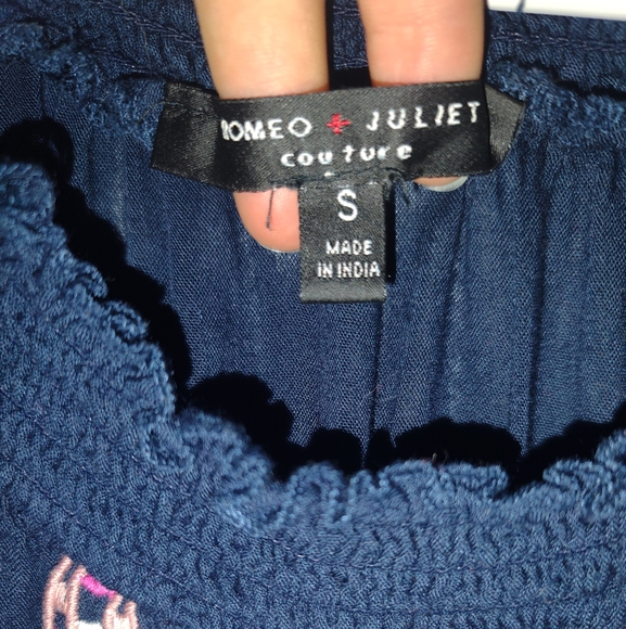 Romeo & Juliet CoverUp or Dress - Picture 2 of 2